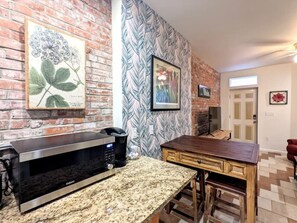 Interior - 1 Block from Butler St ★ Patio ★ Dog Friendly! (Pittsburgh)