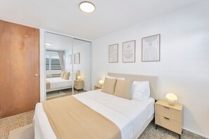 Iron/ironing board, free WiFi, bed sheets - Calle Cerra Getaway 3BR w/ Balcony (San Juan)