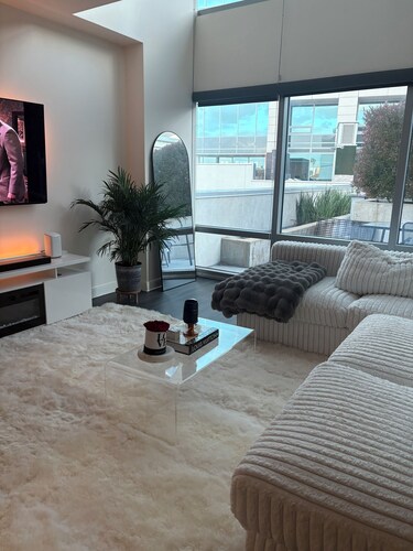 In heart of Downtown San Jose, luxury loft