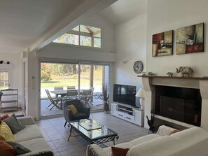 Living area - Villa (MOLIETS ET MAA)