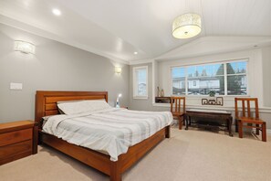 4 bedrooms, free WiFi, bed sheets