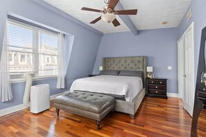 2 bedrooms, desk, iron/ironing board, free WiFi