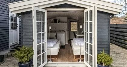 Awesome apartment in Græsted with WiFi