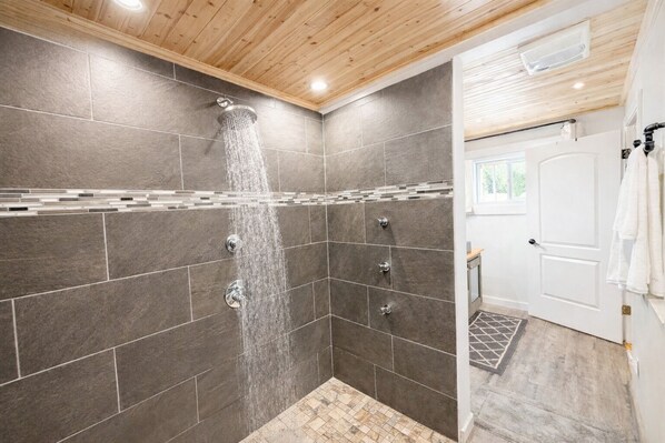 Shower, towels
