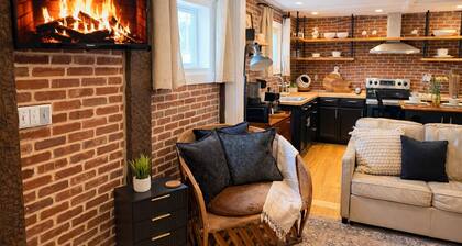 Partin's Perch | Indoor Private Sauna | 9 Min from The Caverns