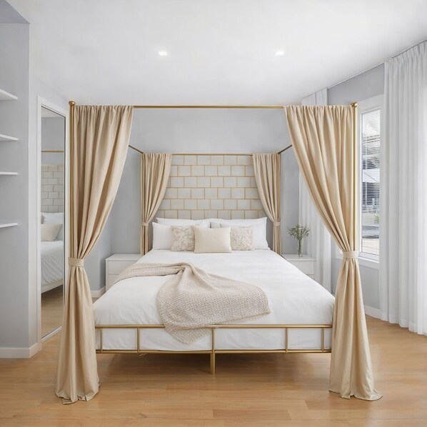 In-room safe, iron/ironing board, travel crib, free WiFi