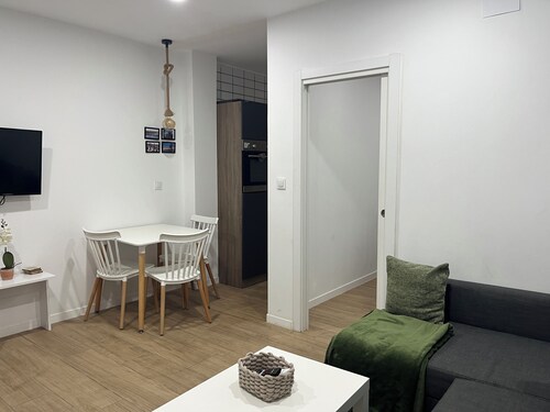 Discover Barcelona from this cozy apartment".