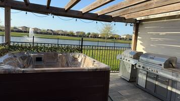 Bañera de hidromasaje exterior