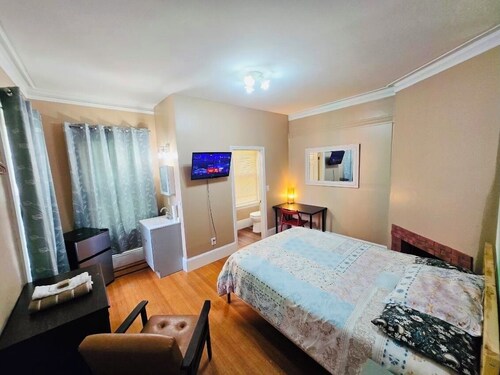 Large beautiful room in Federal Hill  Downtown