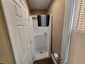 Bathroom - Large beautiful room in Federal Hill  Downtown (Providence)