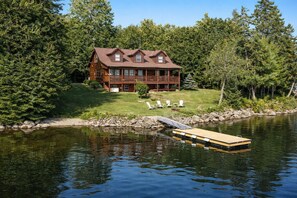 Exterior - Pamoola Lodge - Waterfront| sleeps 11+|Private Dock (Rockwood)