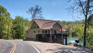 Exterior - The Mountain Lakehouse 
2BR 2.5 Bath Home, Sleeps 10. Private Dock.  (Robbinsville)