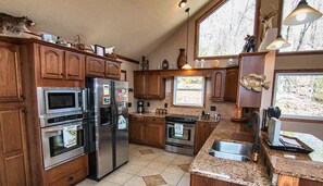 Paper towels - The Mountain Lakehouse 
2BR 2.5 Bath Home, Sleeps 10. Private Dock.  (Robbinsville)