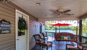 Property grounds - The Mountain Lakehouse 
2BR 2.5 Bath Home, Sleeps 10. Private Dock.  (Robbinsville)