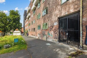 Lägenhet - 2 sovrum - balkong - utsikt mot trädgården | Exteriör