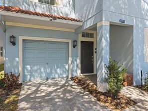 Exterior detail - Cuban Palms Paradise | Theatre & Games - Luxe Resort + 10 Min Disney + Pet Friendly (Kissimmee)