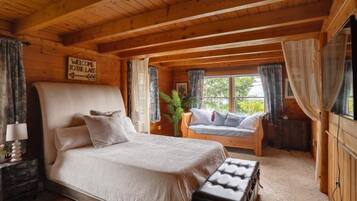 3 chambres, fer et planche à repasser, Wi-Fi, draps fournis