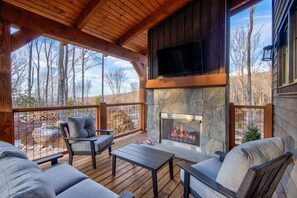 Property grounds - It Was All a Dream at Eagles Nest - fireplaces, Springs (Banner Elk)