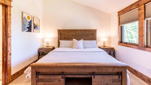 Room - It Was All a Dream at Eagles Nest - fireplaces, Springs (Banner Elk)