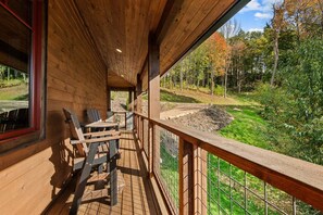 Property grounds - Sunset Holiday at Eagles Nest - community amenities, pet friendly (Elk Park)