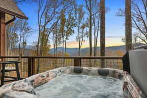 Outdoor spa tub - Running Bear Lodge at Eagles Nest - community amenities (Banner Elk)