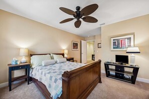 3 chambres, fer et planche à repasser, Wi-Fi gratuit, draps fournis