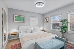 Room - 3-bedroom house in pleasant St. Louis with cool AC breeze (St. Louis)