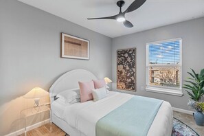 3 bedrooms, iron/ironing board, WiFi, bed sheets - 3-bedroom house in pleasant St. Louis with cool AC breeze (St. Louis)