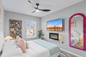 3 quartos, ferros/tábuas de passar roupa, Wi-Fi, roupa de cama