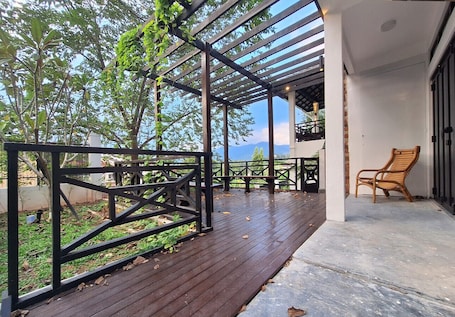 Terrace/patio. Serene Seremban Town Hilltop Garden Villa