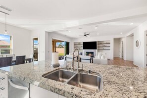 Interior - Private Palm Desert Retreat with Pool, Spa, Casita, Mountain Views and Outdoor Living (Palm Desert)
