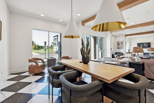 Landing | Amazing 2BD, Clubhouse