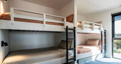 Lake Connewarre Farm Stay | Acreage| Sleeps 10