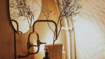 Badezimmerausstattung