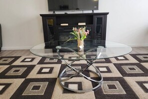 Interior - Central A/C home, Garage parking (Calgary)