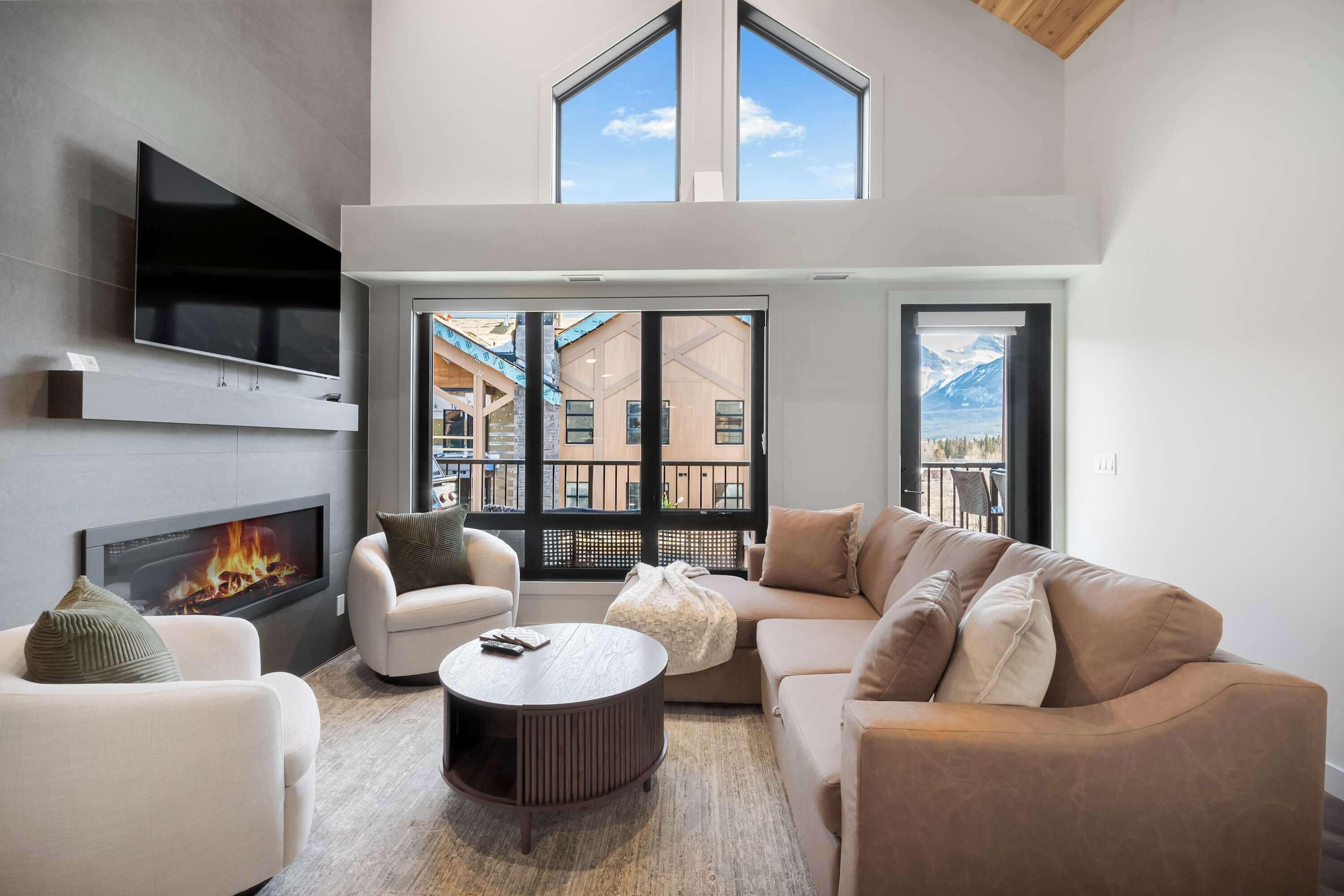 TV, fireplace, offices