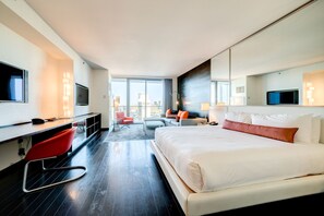 1 bedroom, desk, iron/ironing board, free WiFi - SVS: Strip View Studio | Open Balcony | Resort Pool | Palms Place (Las Vegas)