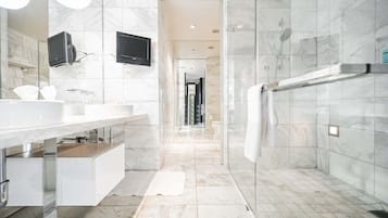Shower, jetted tub, hair dryer, towels