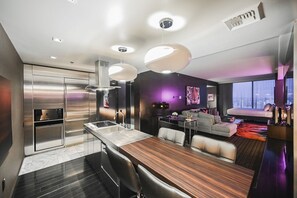 Interior - SVS: Tiger-Themed Remodeled 1BD | Strip View Balcony | Palms Place (Las Vegas)