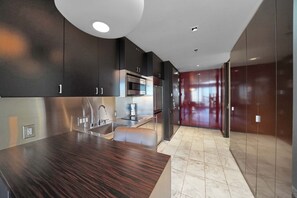 Fridge, microwave, stovetop, dishwasher - SVS: Strip View Studio | Open Balcony | Resort Amenities | Palms Place (Las Vegas)