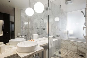 Shower, jetted bath, hair dryer, towels - SVS: High Floor Strip View Studio | Open Balcony | Palms Place (Las Vegas)
