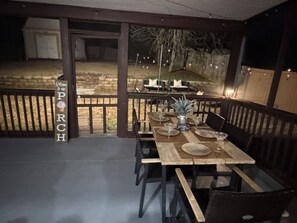 Outdoor dining