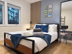 2 slaapkamers, een strijkplank/strijkijzer, gratis wifi, beddengoed