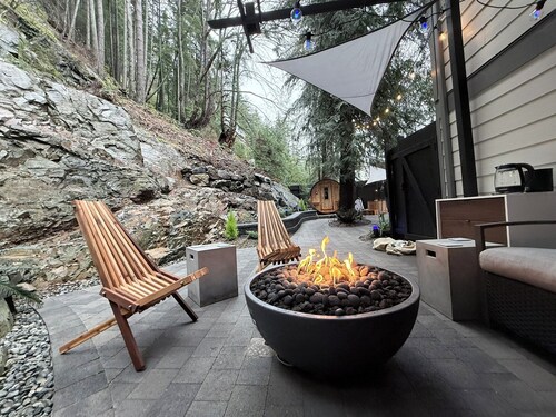Bowen Island Sauna & Wellness Retreat: Private Contrast Therapy & Boutique Stay