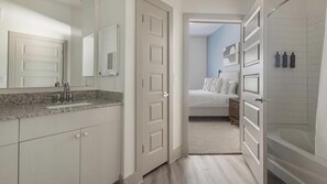 Bathroom - Landing | Beautiful 2BD, Gym, Yoga Studio (Houston)