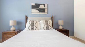 Desk, iron/ironing board, WiFi, bed sheets - Landing | Beautiful 2BD, Gym, Yoga Studio (Houston)