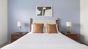 Desk, iron/ironing board, WiFi, bed sheets - Landing | Spectacular 1BD, Courtyard, Gym (Houston)