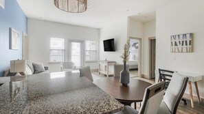 Interior - Landing | Stylish 2BD, Gym, Yoga Studio (Houston)
