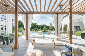 Outdoor dining - Landing | Beautiful 1BD, Gym, Clubhouse (Austin)