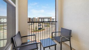 Property grounds - Landing | Amazing 1BD, Clubhouse, Pool (Denton)